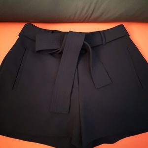 Aritzia tie front short
